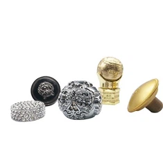 شکل توپی درب بطری عطر